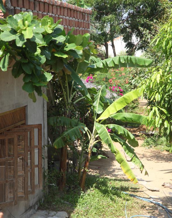 East Surf Cabanas Hotel Arugam Bay Exterior photo