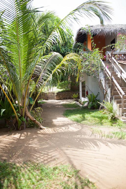 East Surf Cabanas Hotel Arugam Bay Exterior photo